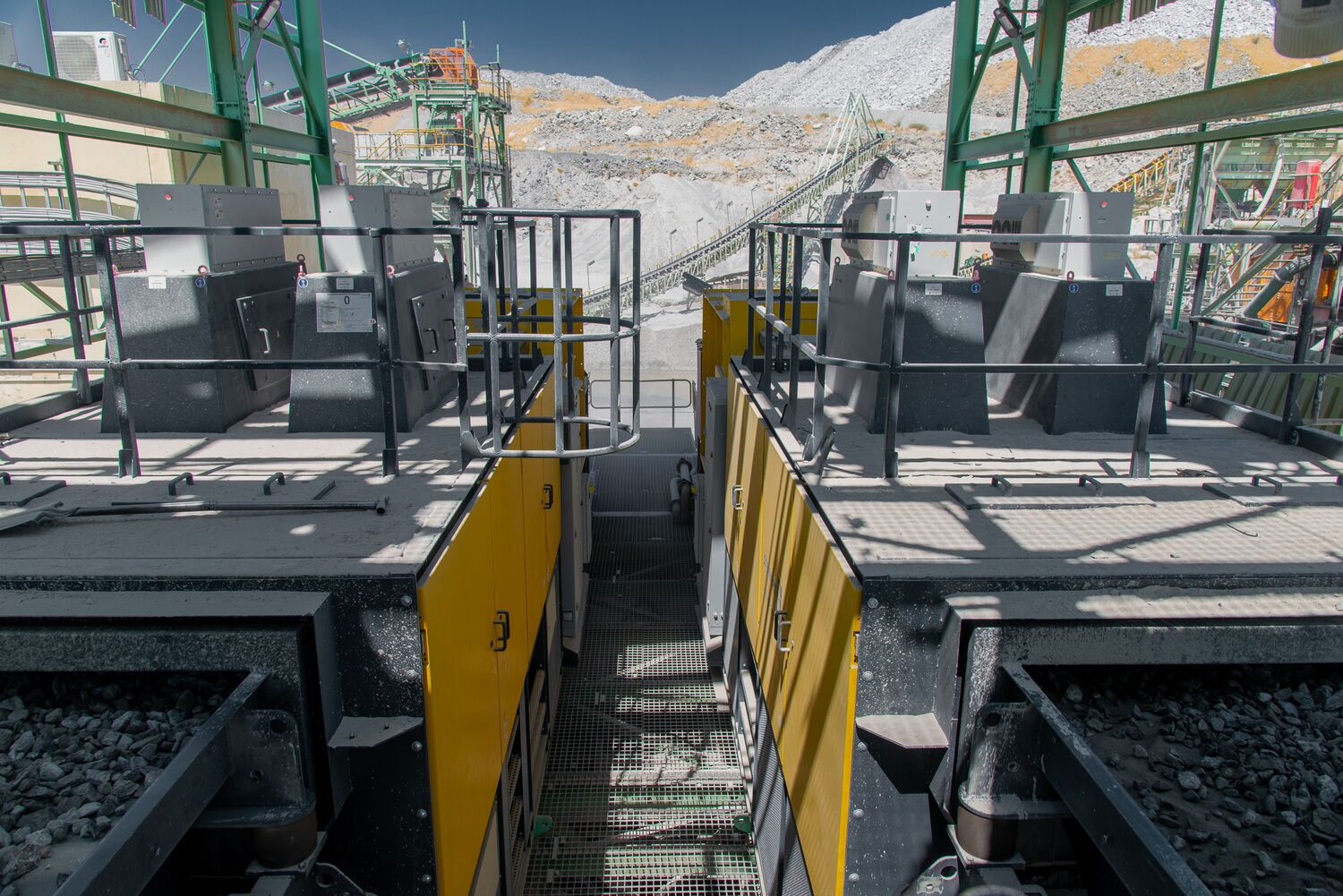 Sorted material on the plant conveyor systems